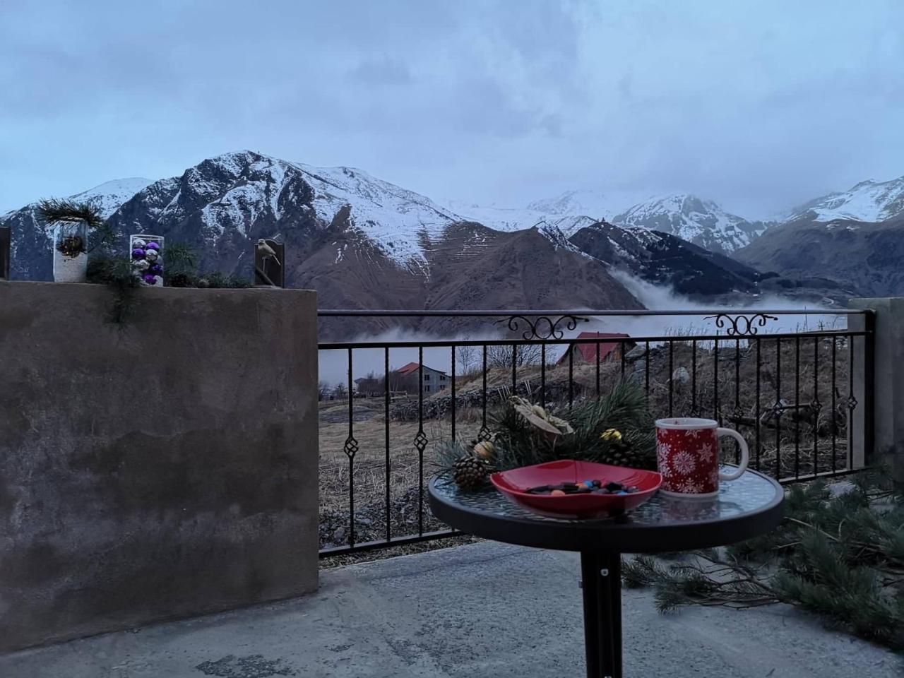 Nikolo Inn Kazbegi Ngoại thất bức ảnh