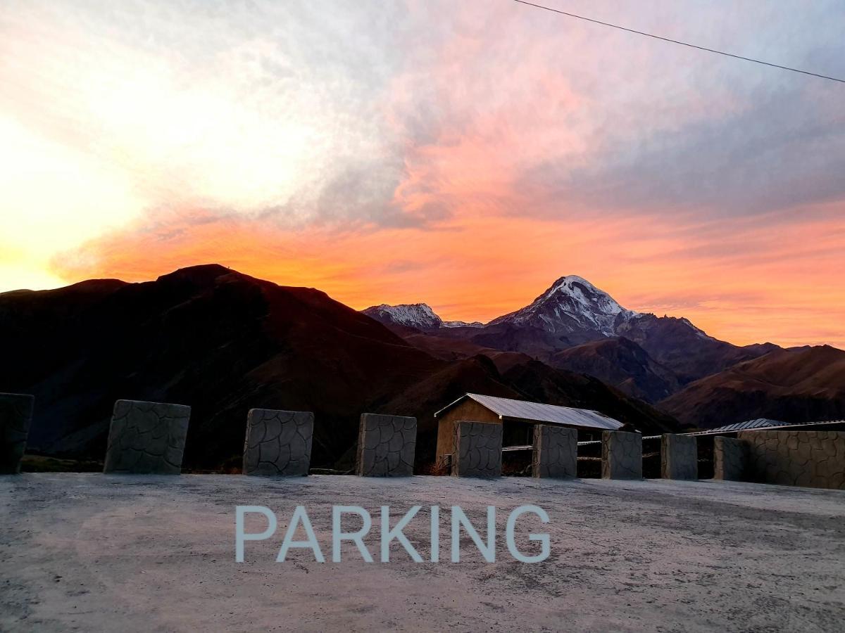 Nikolo Inn Kazbegi Ngoại thất bức ảnh